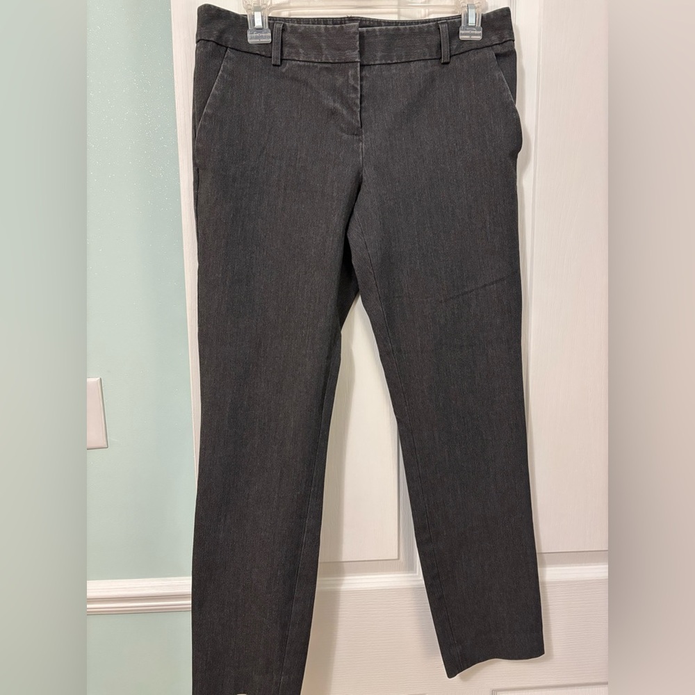 Express Columnist Gray Straight Leg Slacks / Pants - Size 4